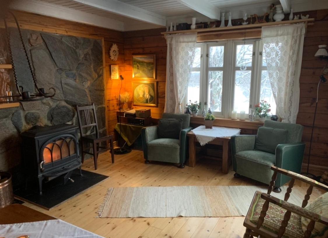 100 Years Old Norwegian Log House In Tromso Villa Екстериор снимка