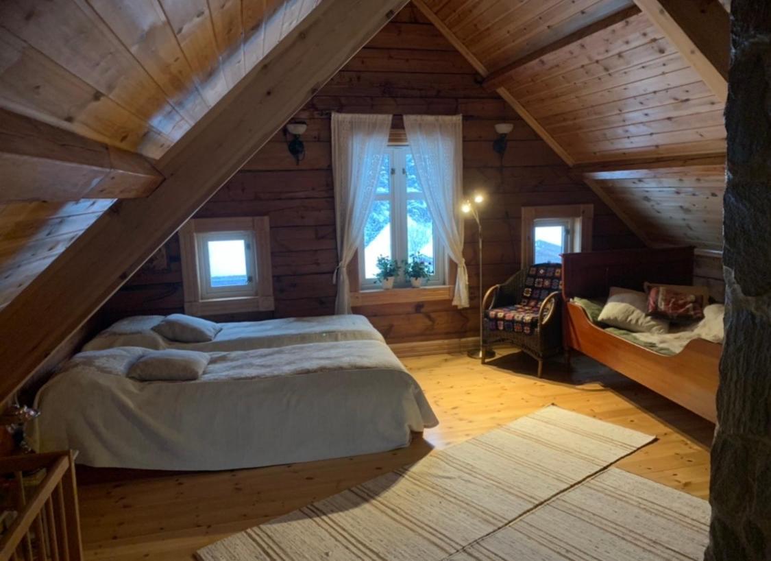 100 Years Old Norwegian Log House In Tromso Villa Екстериор снимка